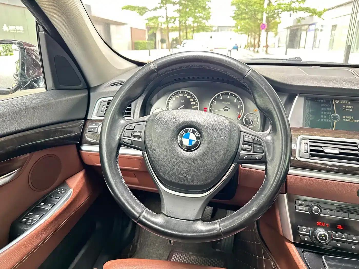 BMW 5 Series GT 2013 535i Leading Edition — миниатюра 14