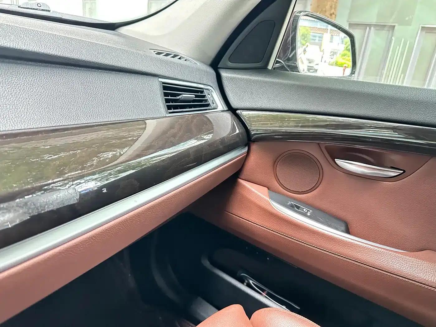 BMW 5 Series GT 2013 535i Leading Edition — миниатюра 17