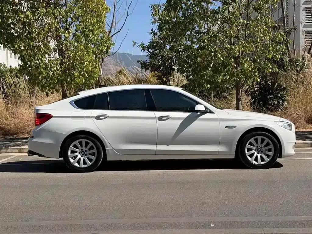 BMW 5 Series GT 2010 535i Luxury — миниатюра 8