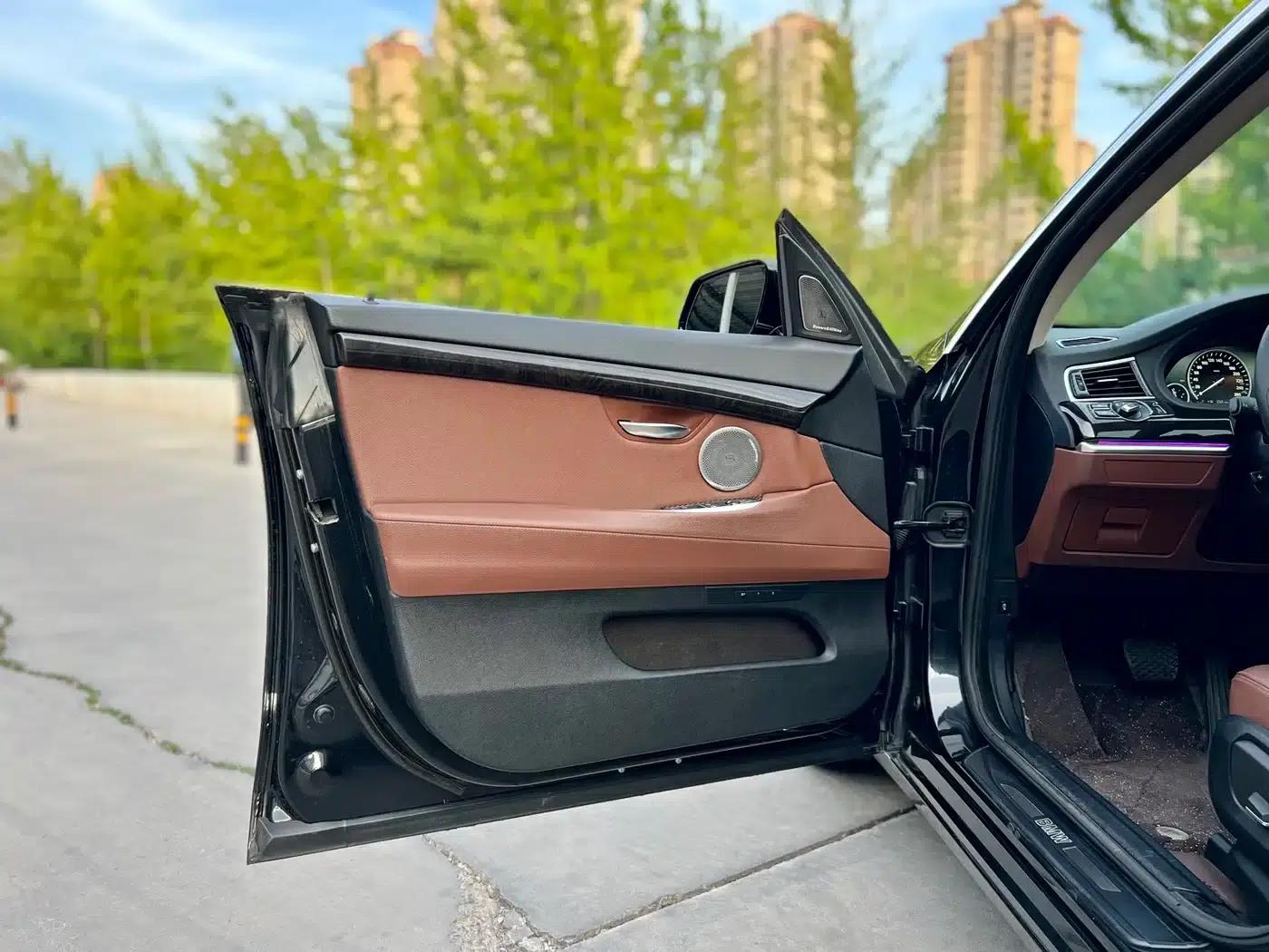 BMW 5 Series GT 2014 535i Leading Edition — миниатюра 11