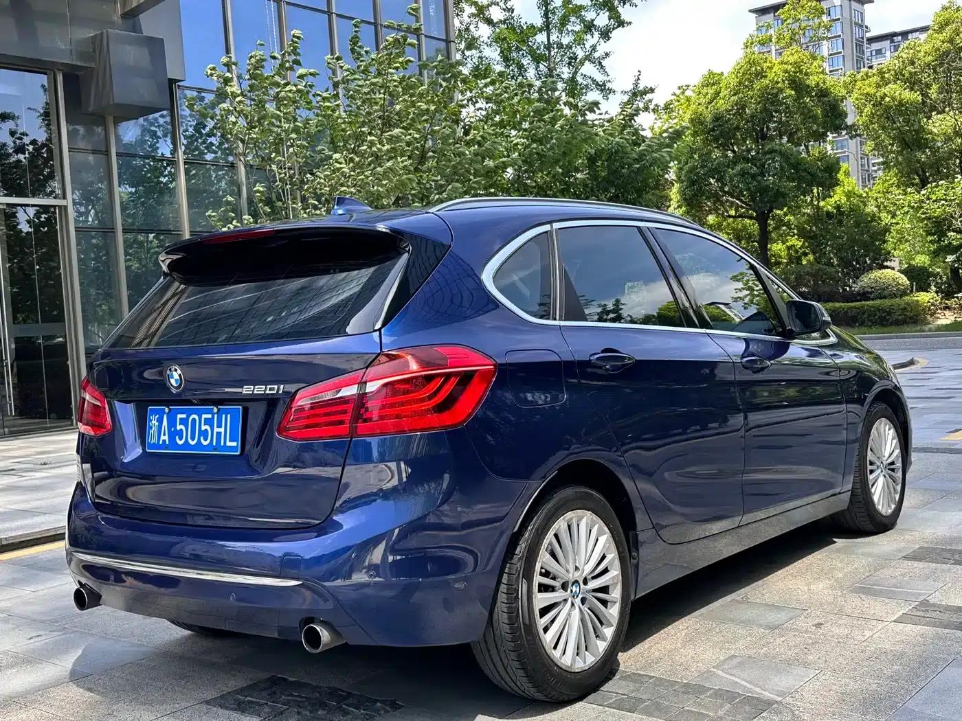 2014 BMW 2 Series Gran Tourer 220i Luxury Design Package (Imported) — миниатюра 4