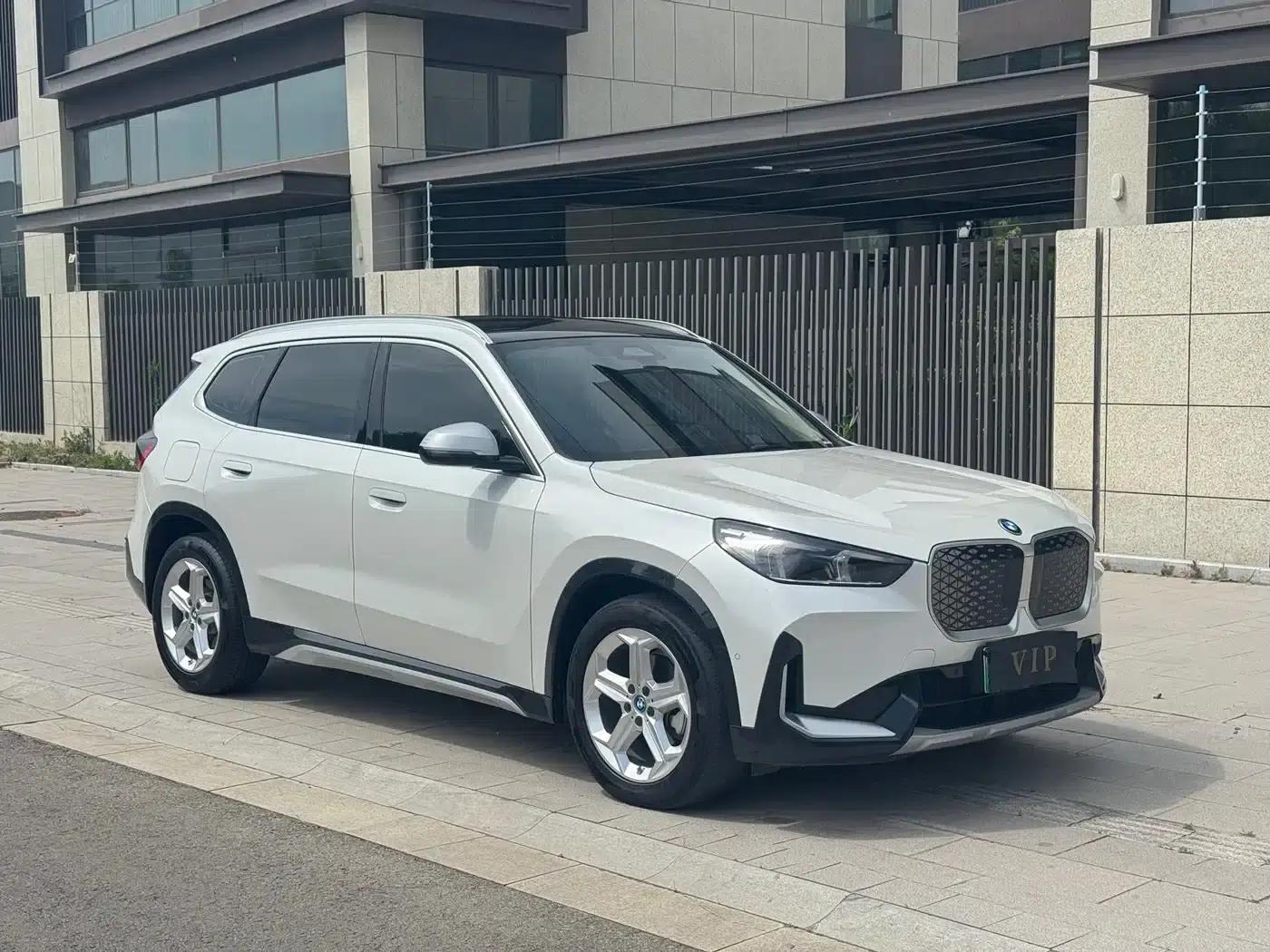BMW iX1 2023 eDrive25L X Design Package — миниатюра 3