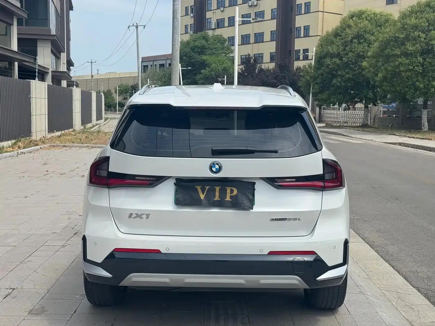 BMW iX1 2023 eDrive25L X Design Package — миниатюра 5