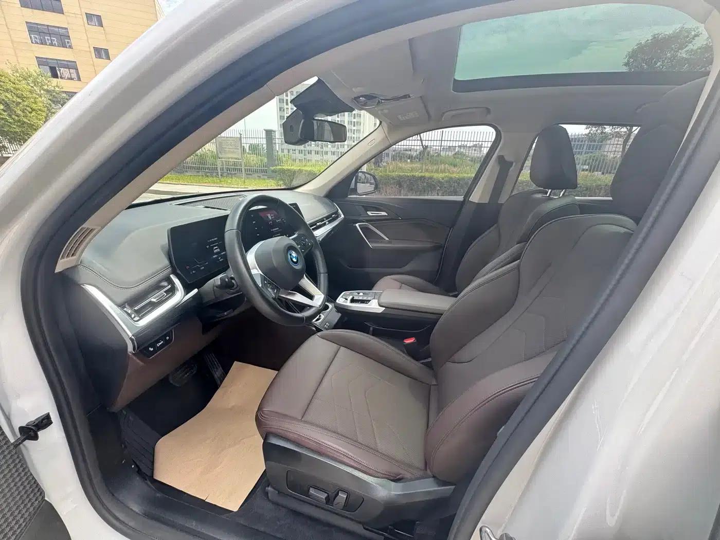 BMW iX1 2023 eDrive25L X Design Package — миниатюра 7