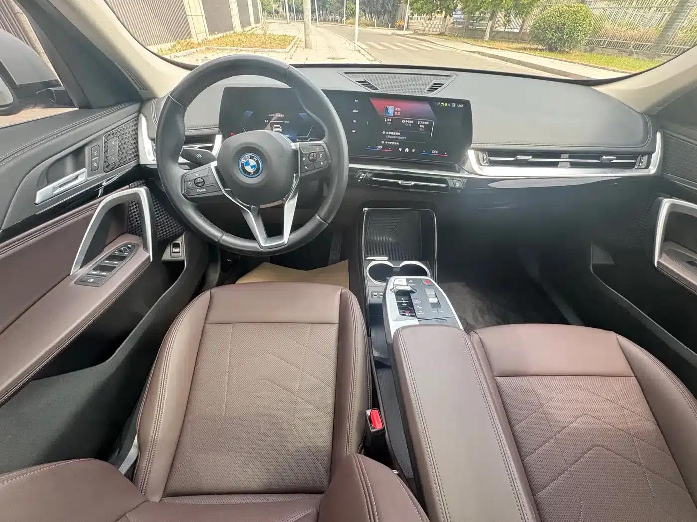BMW iX1 2023 eDrive25L X Design Package — миниатюра 9