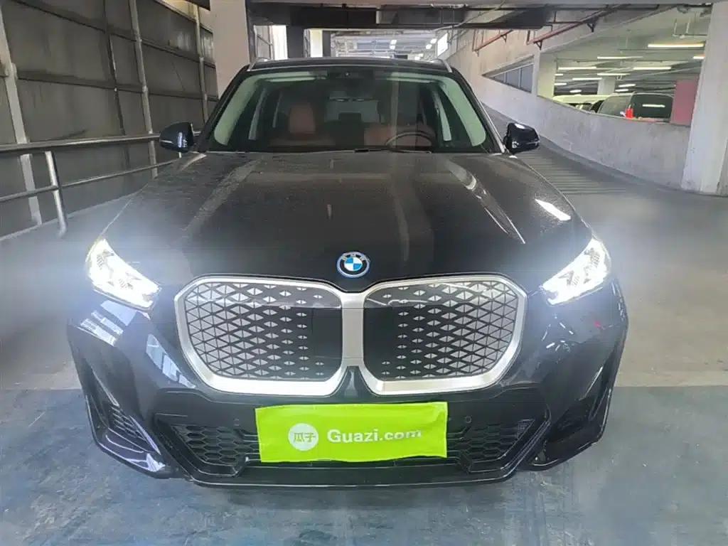BMW iX1 2023 eDrive25L M Sport Package — миниатюра 3