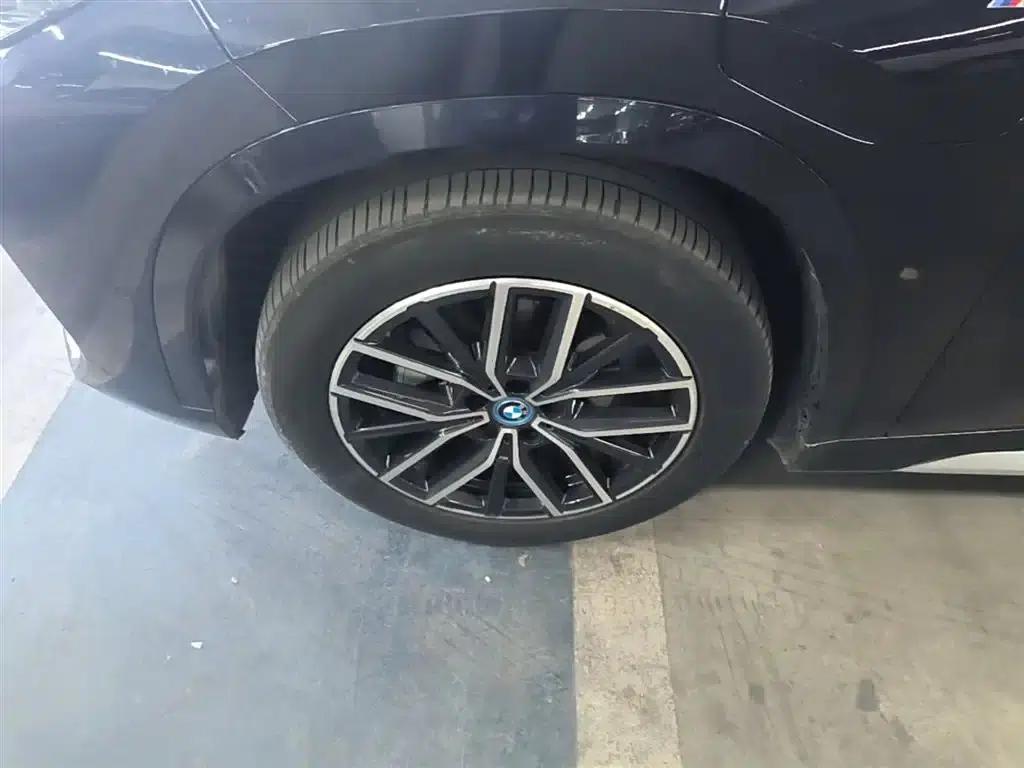 BMW iX1 2023 eDrive25L M Sport Package — миниатюра 23