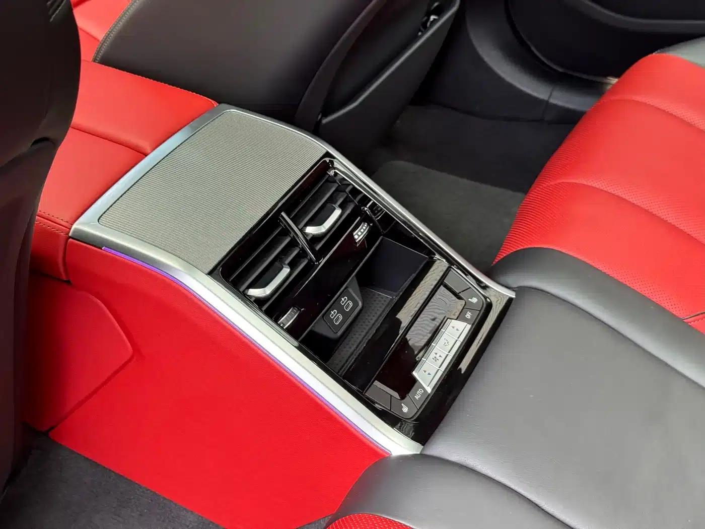 2019 BMW 8 Series 840i Gran Coupe M Sport Package — миниатюра 8