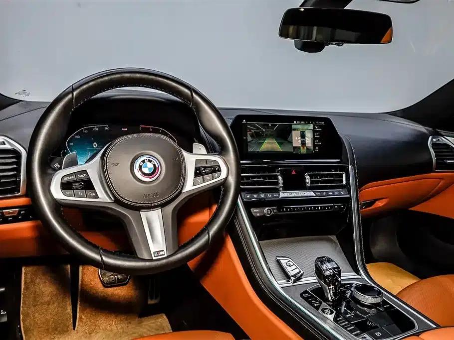 2021 BMW 8 Series Facelift 840i Coupe with M Sport Package — миниатюра 32