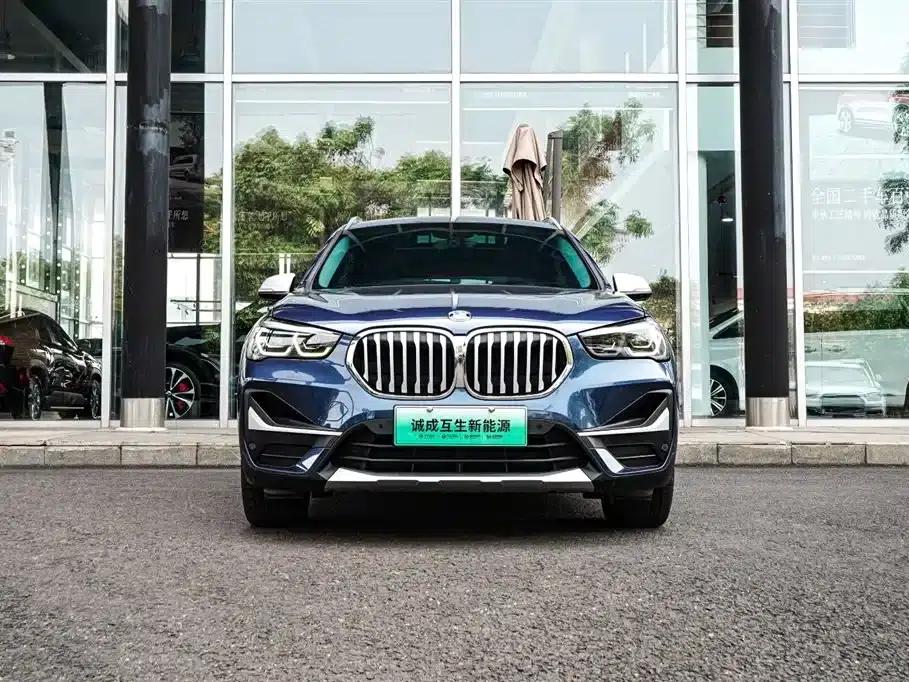 BMW X1 PHEV 2021 xDrive30Le Premium — миниатюра 2