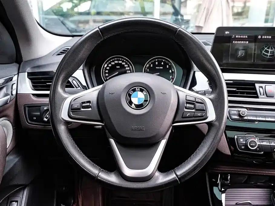 BMW X1 PHEV 2021 xDrive30Le Premium — миниатюра 10