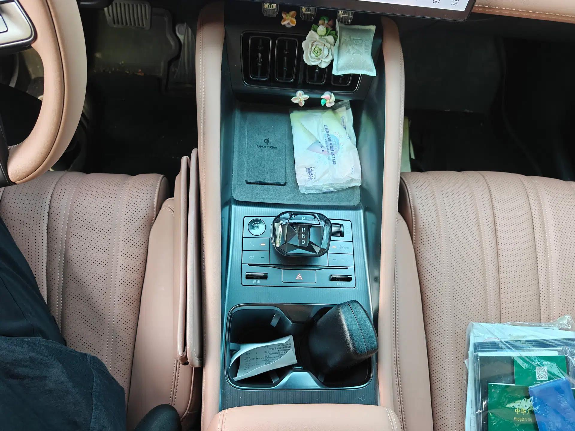 BYD Song L EV 2024 550 km Excellence Version — миниатюра 15