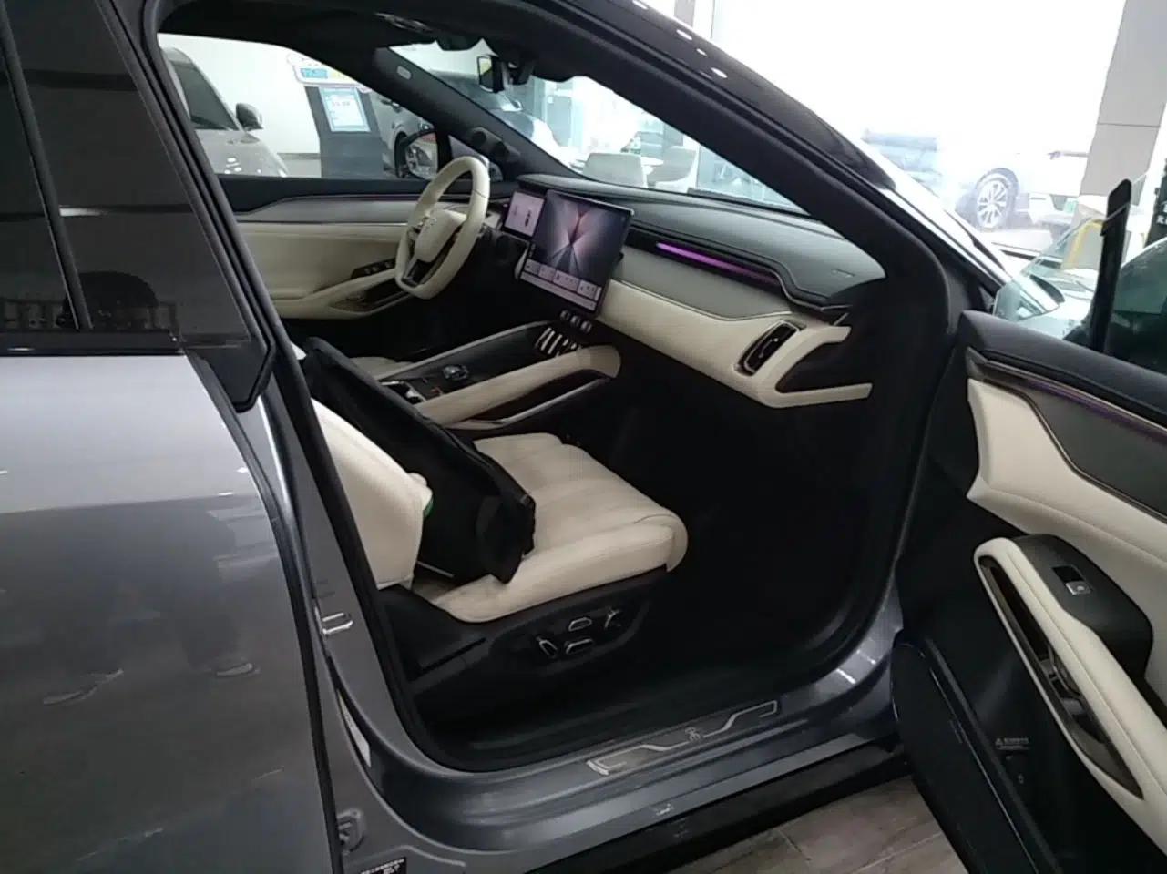 BYD Song L EV 2025 662 km Advanced Intelligent Driving Version — миниатюра 23