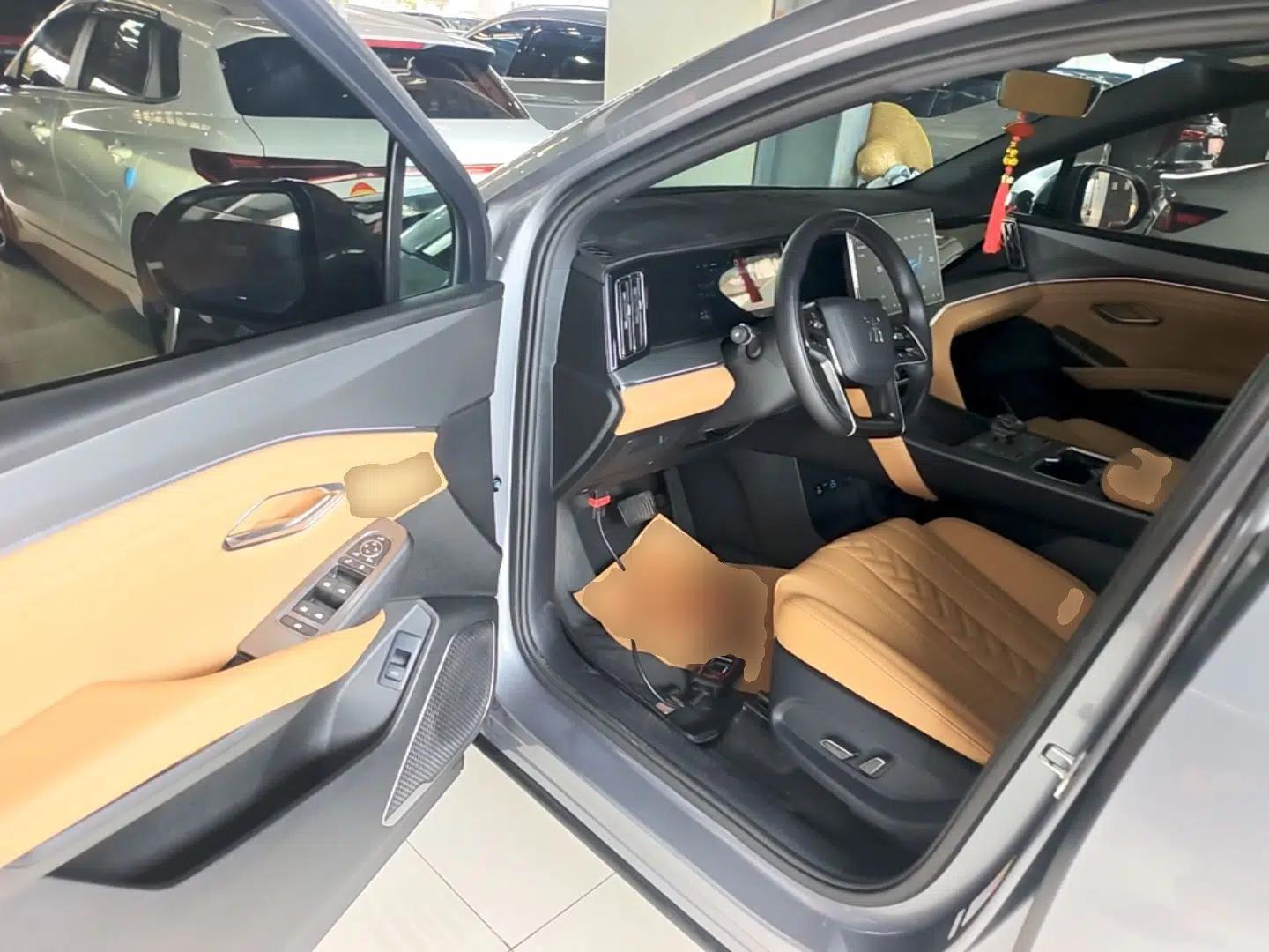 BYD Song L DM-i 2024 112 km Beyond Edition — миниатюра 19