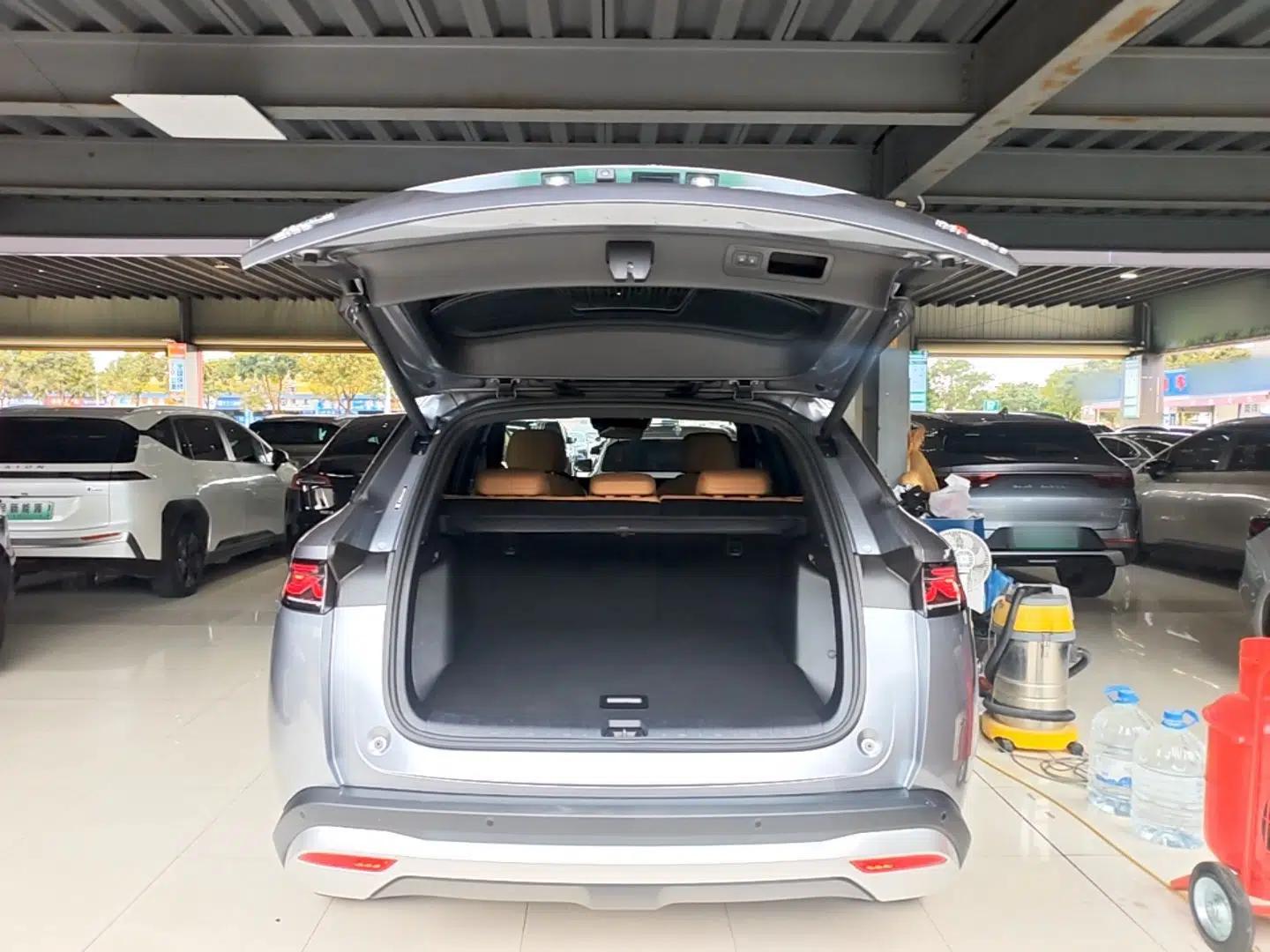 BYD Song L DM-i 2024 112 km Beyond Edition — миниатюра 22