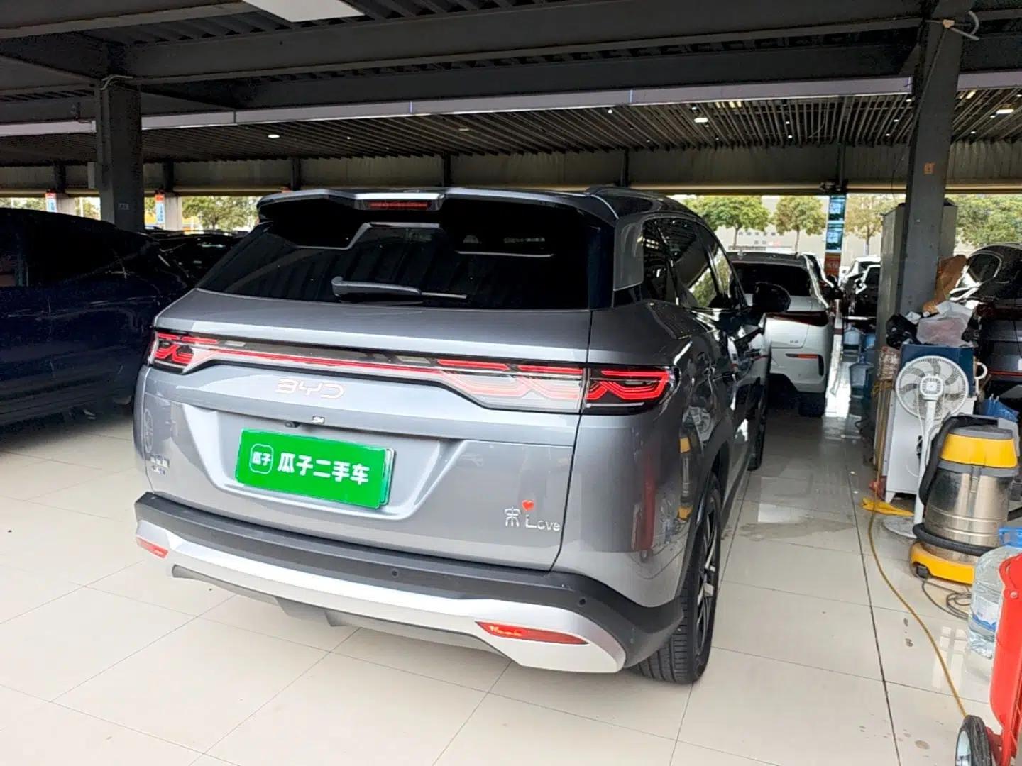 BYD Song L DM-i 2024 112 km Beyond Edition — миниатюра 6