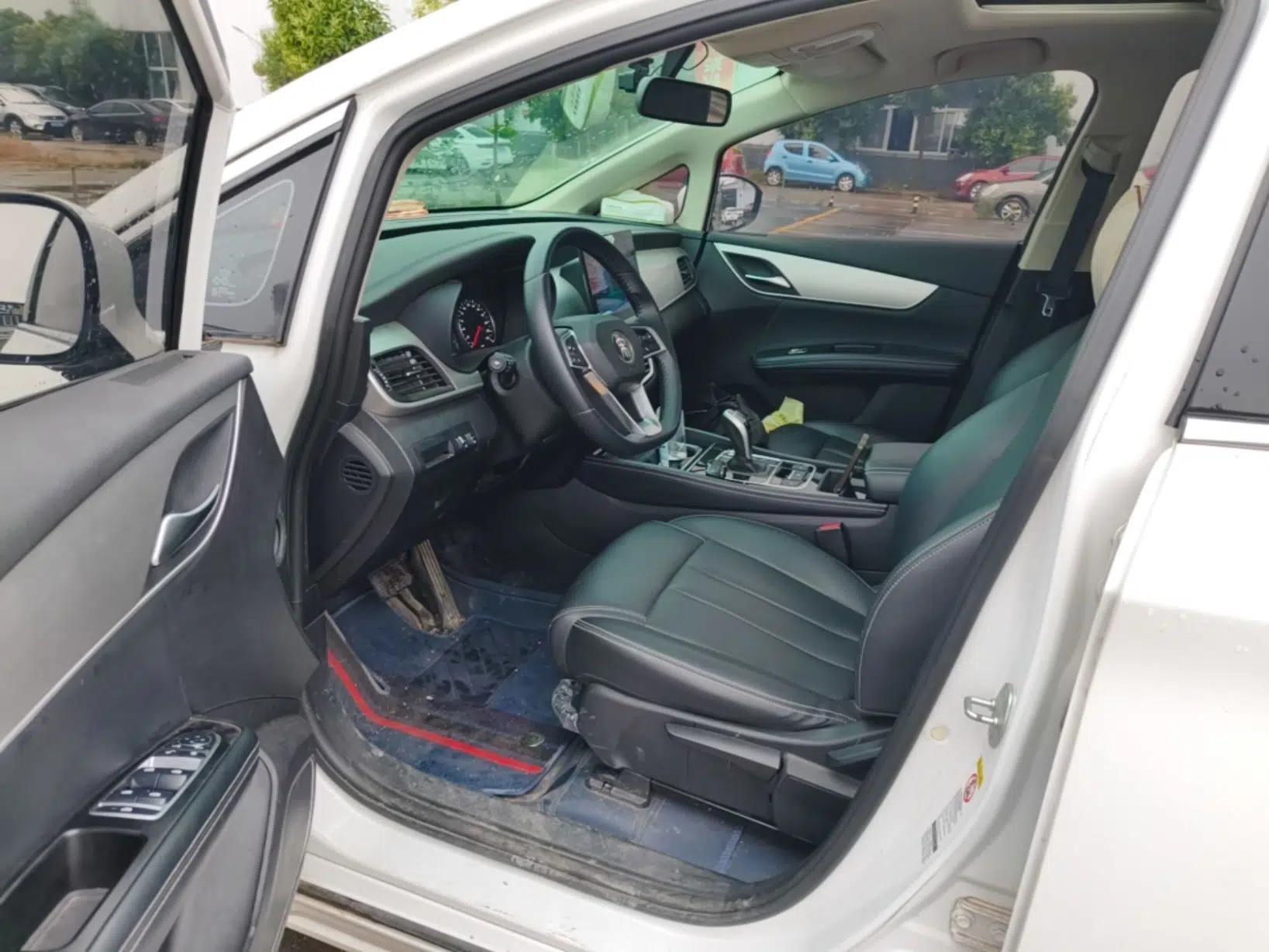 BYD Song MAX 2021 Upgraded Model 1.5T Automatic Luxury 7-Seater — миниатюра 19