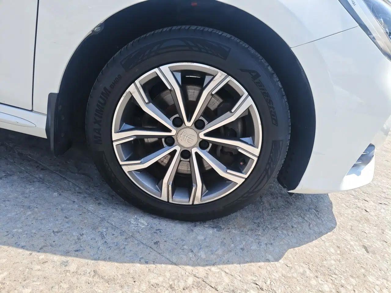 BYD Song MAX 2019 1.5T Automatic Smart Connect Ruiyi Sunroof Model 7 Seats China VI Standard — миниатюра 8