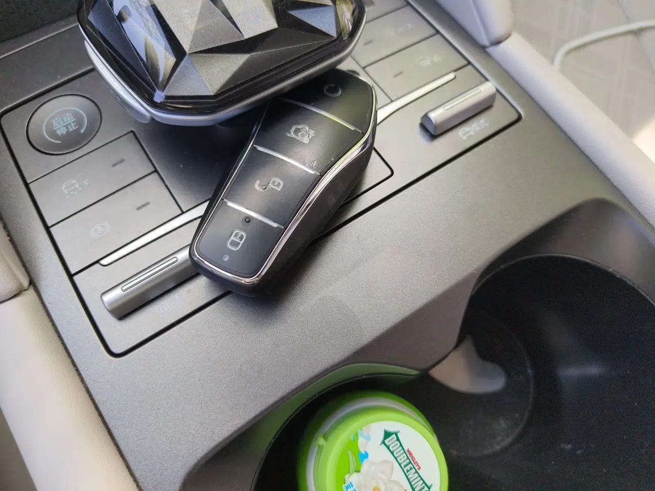 BYD Yuan UP 2024 401 km Active Version — миниатюра 9