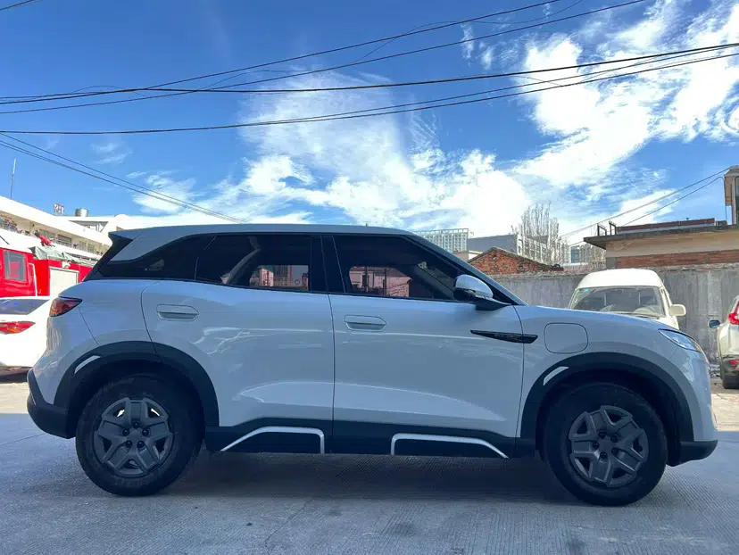 BYD Yuan UP 2024 401 km Active Version — миниатюра 3