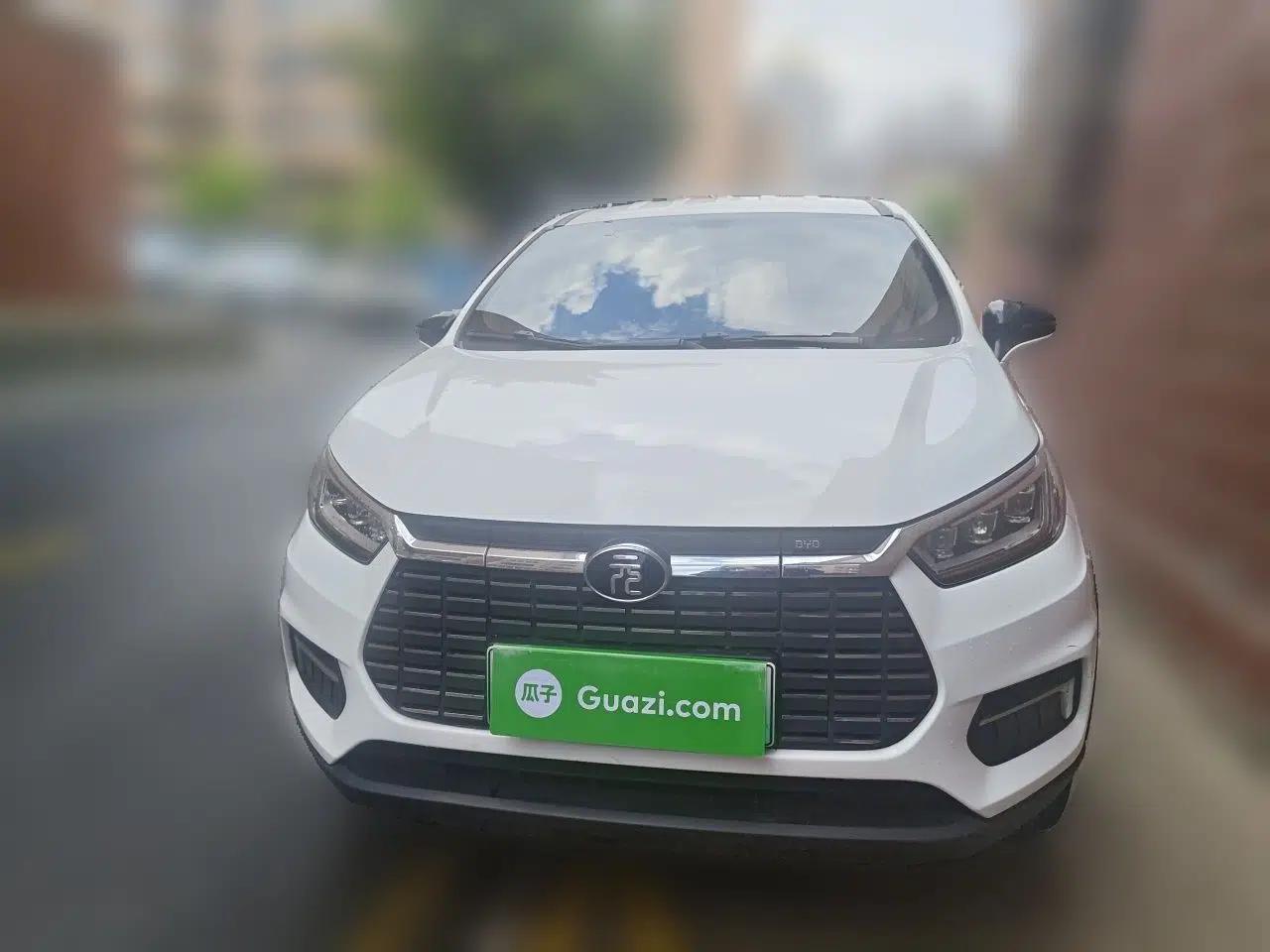 BYD Yuan New Energy 2019 EV535 Smart Connect Trendsetting Model — миниатюра 2