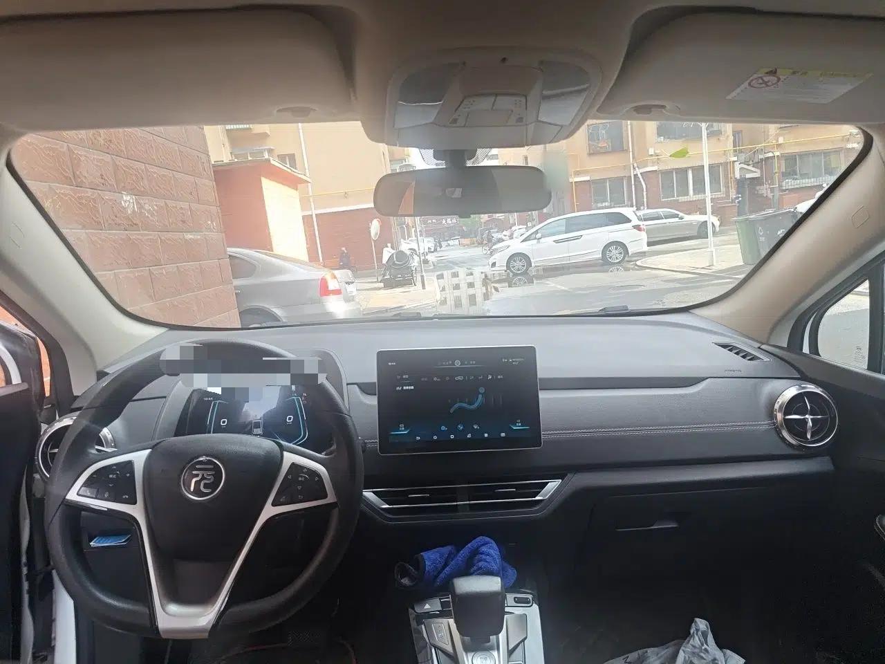 BYD Yuan New Energy 2019 EV535 Smart Connect Trendsetting Model — миниатюра 10