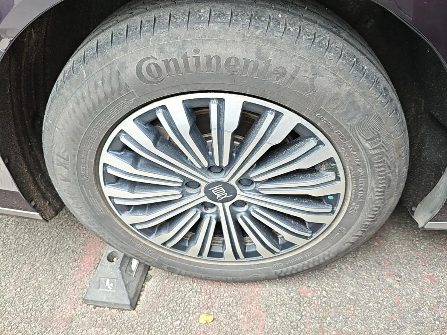 BYD Xia 2025 DM-i 1.5T 180km Excellence Model — миниатюра 10