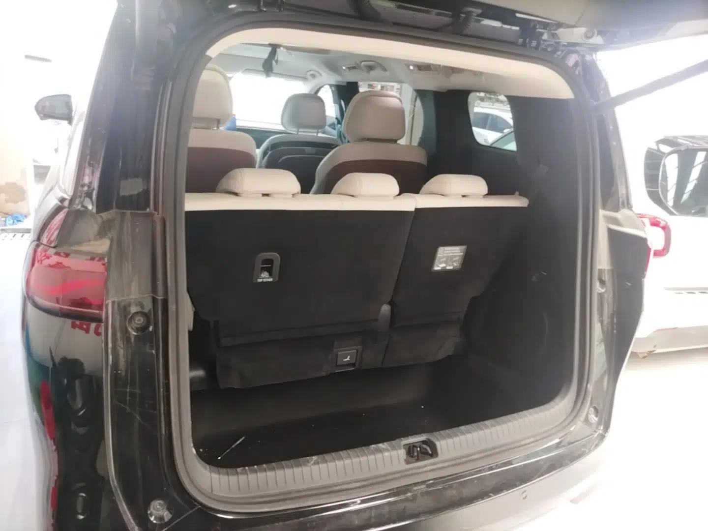 BYD Xia 2025 DM-i 1.5T 180km Beyond Edition — миниатюра 22