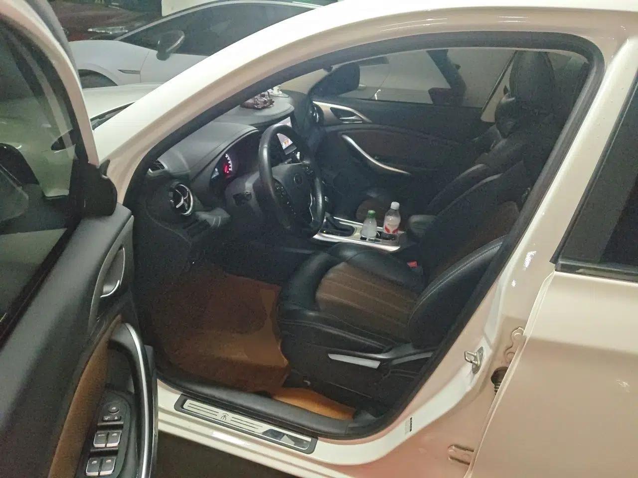 BYD Song 2016 GaiShi Edition 1.5TID Automatic Elite Model — миниатюра 17