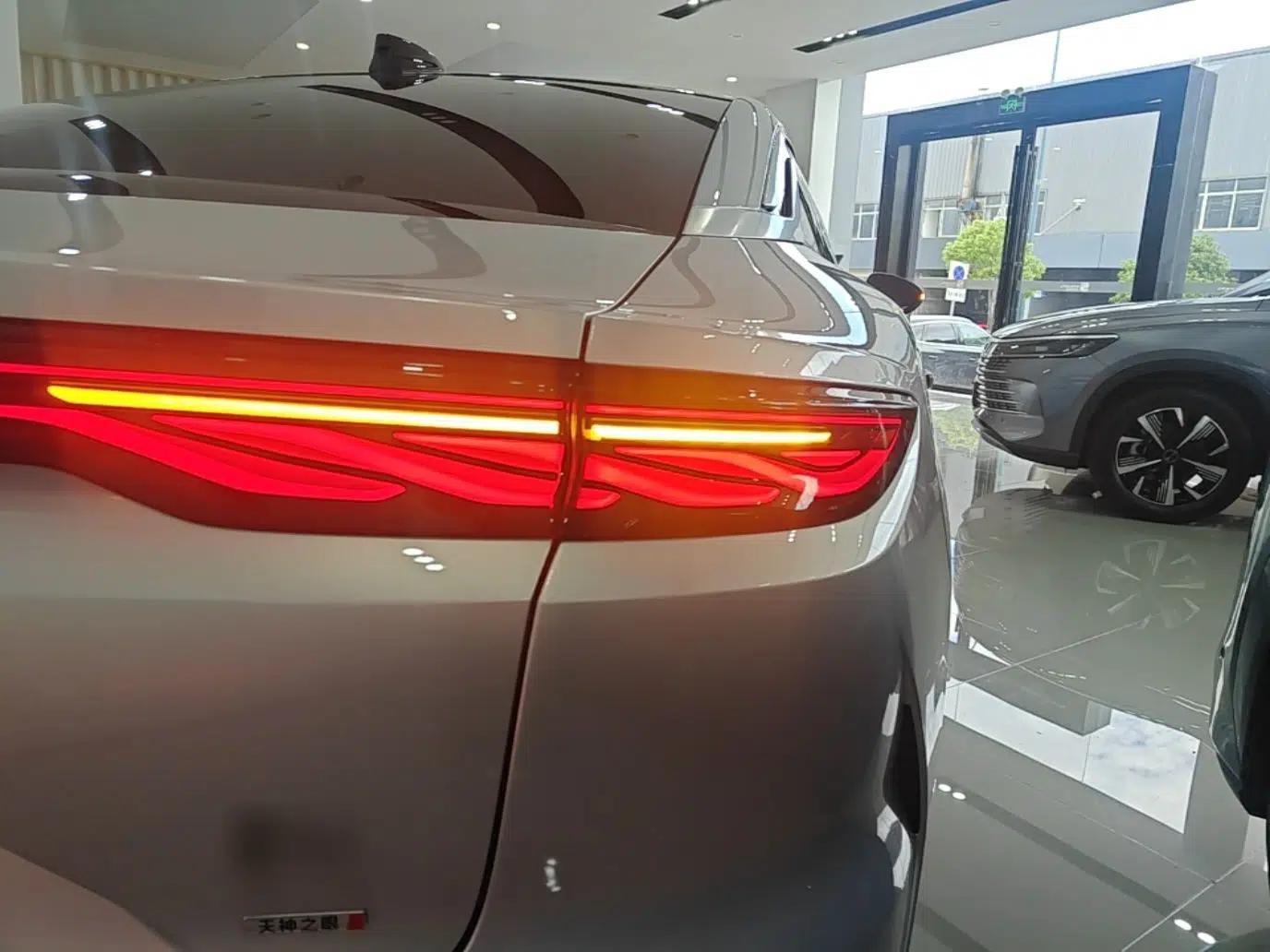 BYD Han L 2025 EV Four-Wheel Drive LiDAR Flagship Model — миниатюра 7