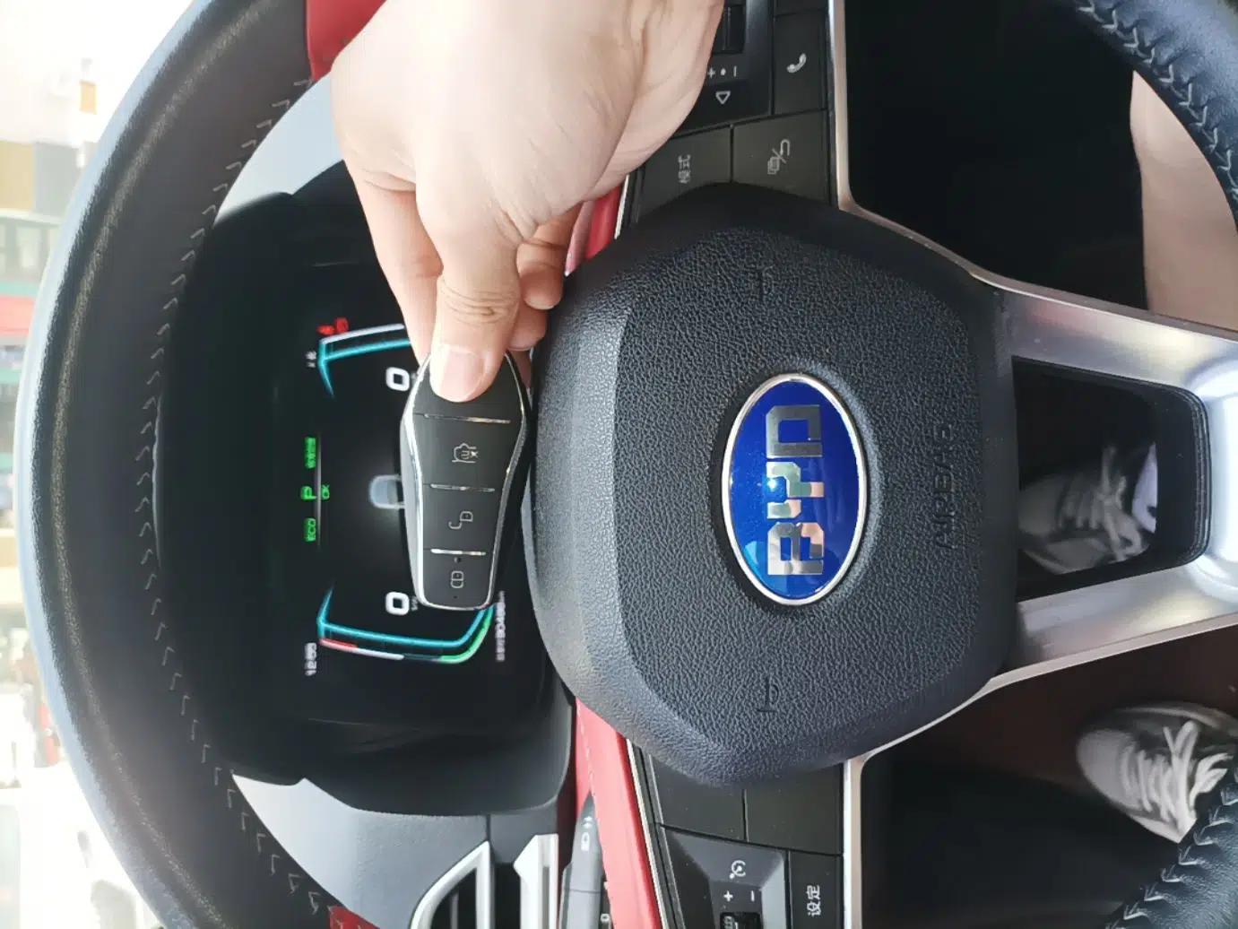 BYD e2 2020 Upgraded Version Long-Range Edition Luxury Model — миниатюра 12