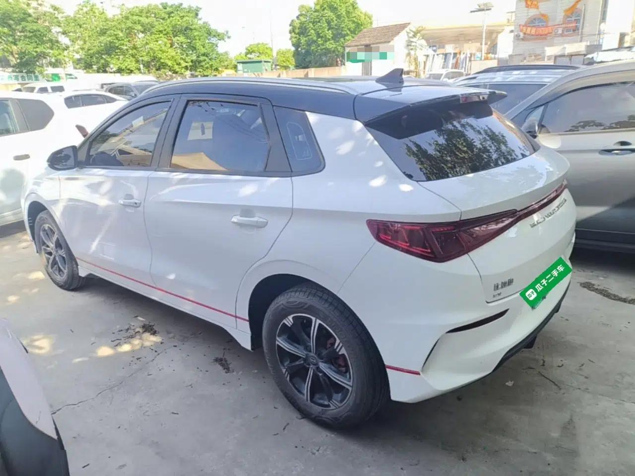 BYD e2 2021 Deluxe Model — миниатюра 4
