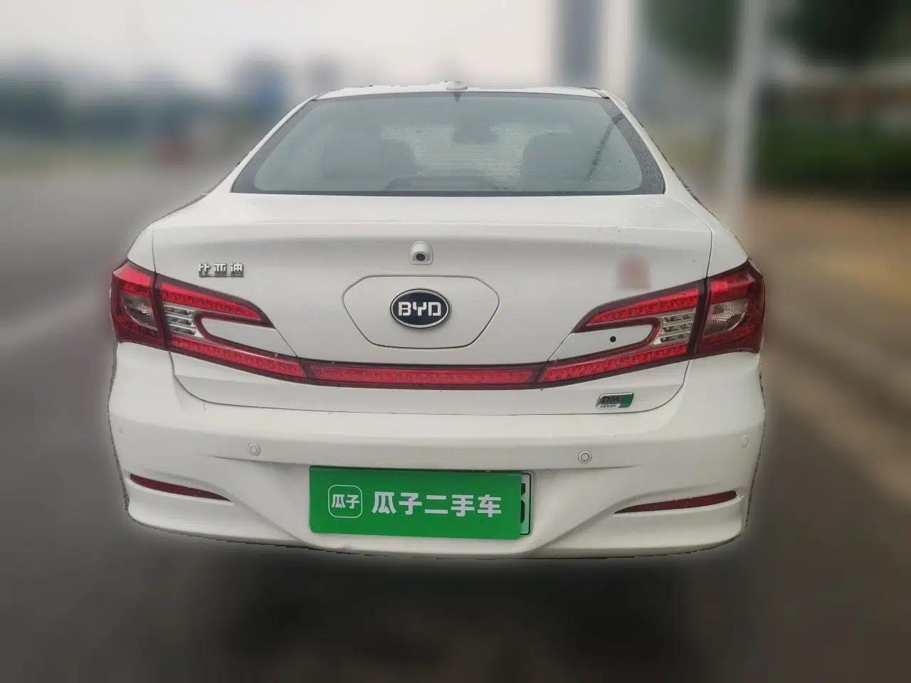 BYD Qin New Energy 2015 1.5T Dual-Crown Flagship Plus Edition — миниатюра 5