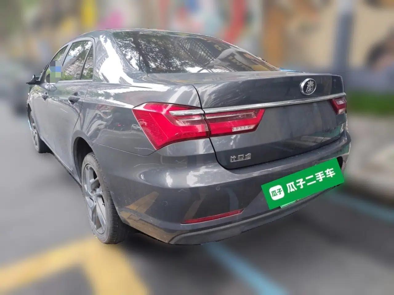 BYD Qin New Energy 2019 High-Range Luxury Model — миниатюра 4