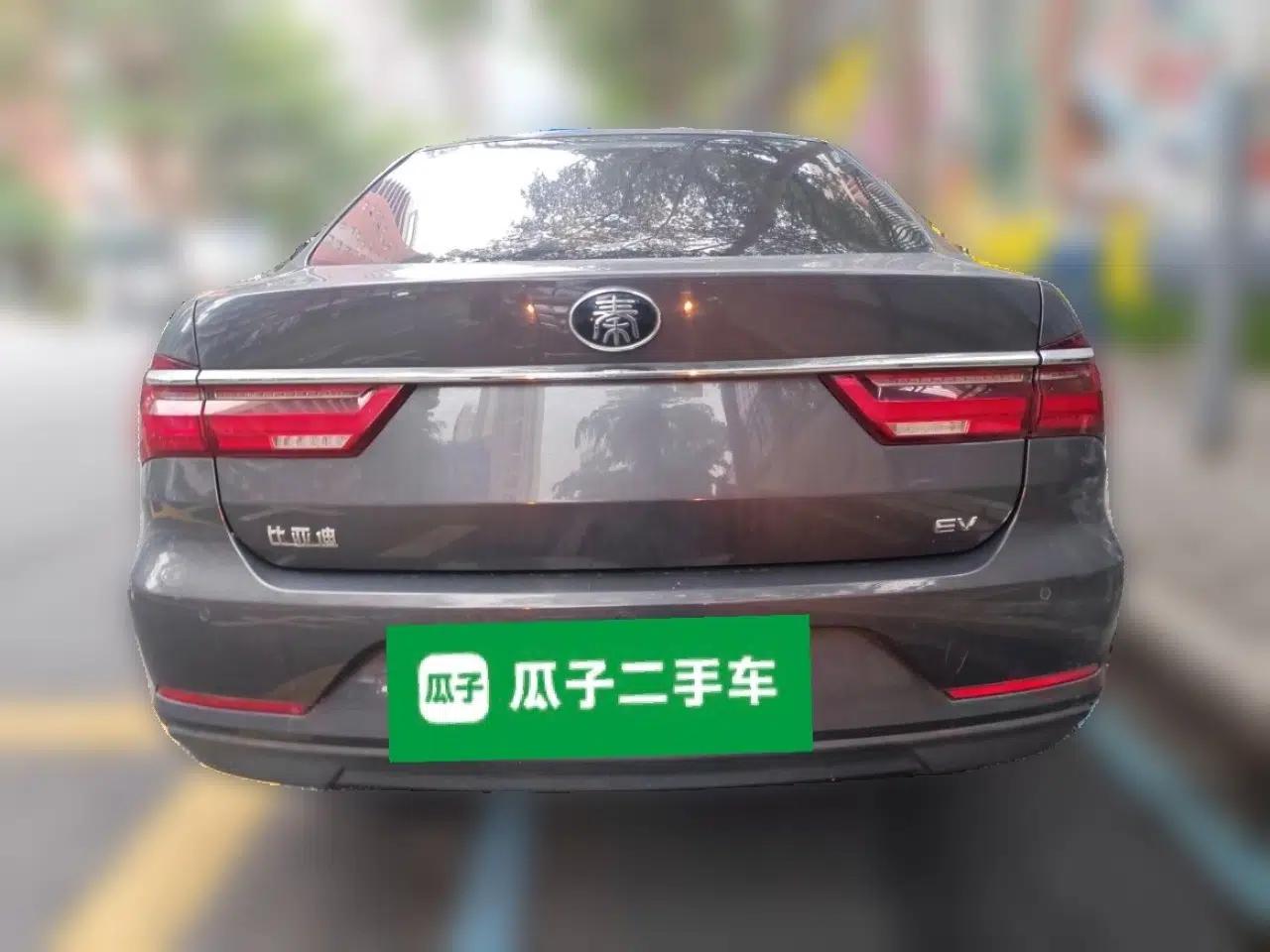 BYD Qin New Energy 2019 High-Range Luxury Model — миниатюра 5