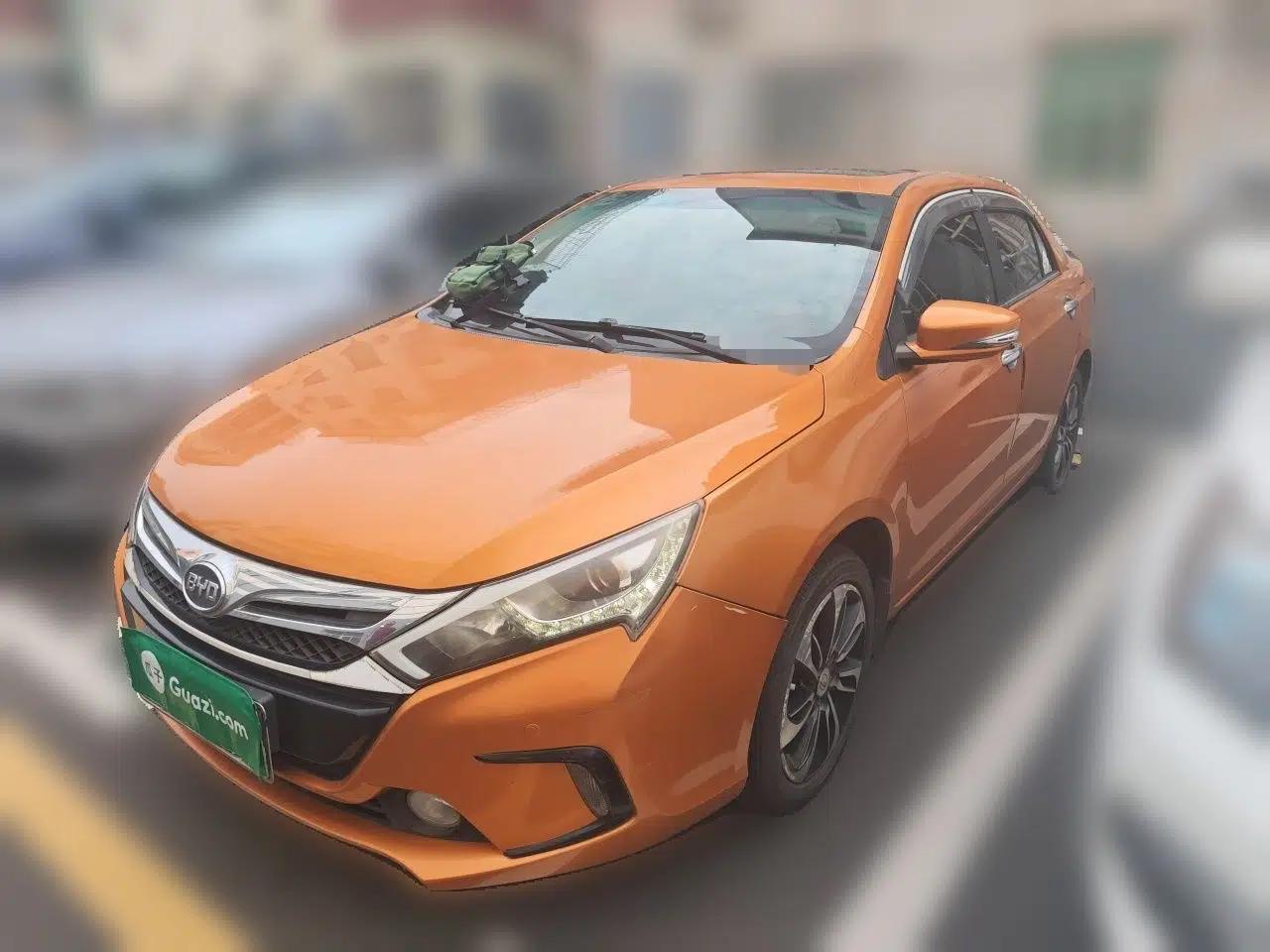 BYD Qin New Energy 2015 1.5T Dual-Crown Flagship Plus Edition — миниатюра 1
