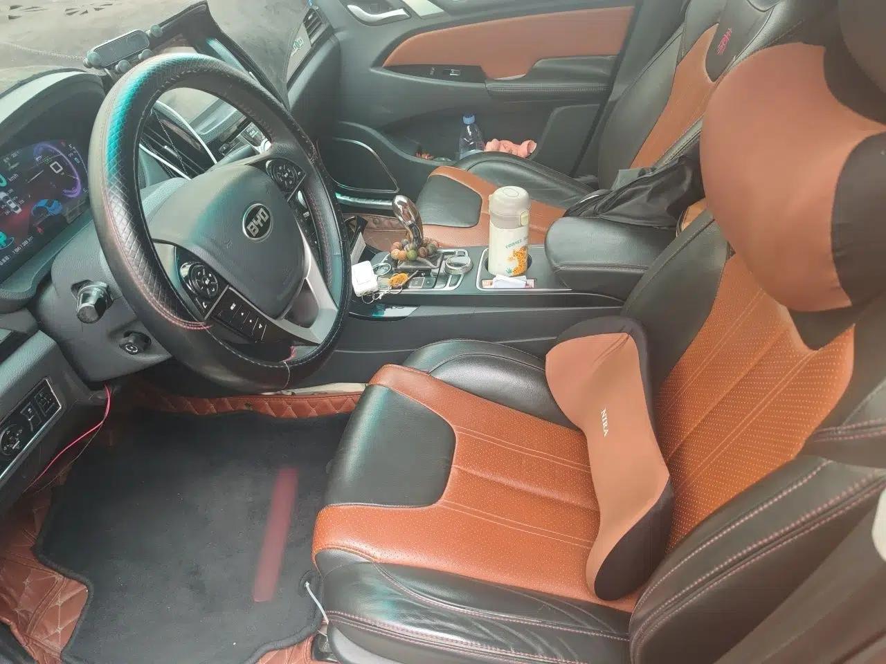 BYD Qin New Energy 2015 1.5T Dual-Crown Flagship Plus Edition — миниатюра 17