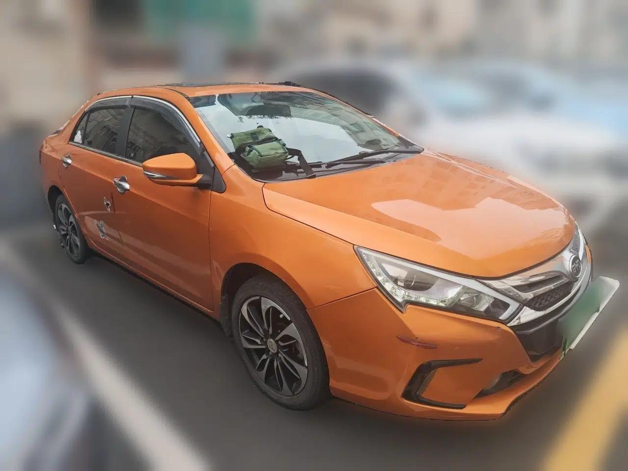 BYD Qin New Energy 2015 1.5T Dual-Crown Flagship Plus Edition — миниатюра 3