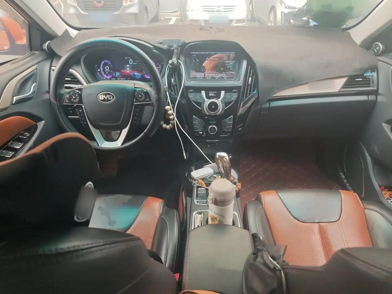 BYD Qin New Energy 2015 1.5T Dual-Crown Flagship Plus Edition — миниатюра 10