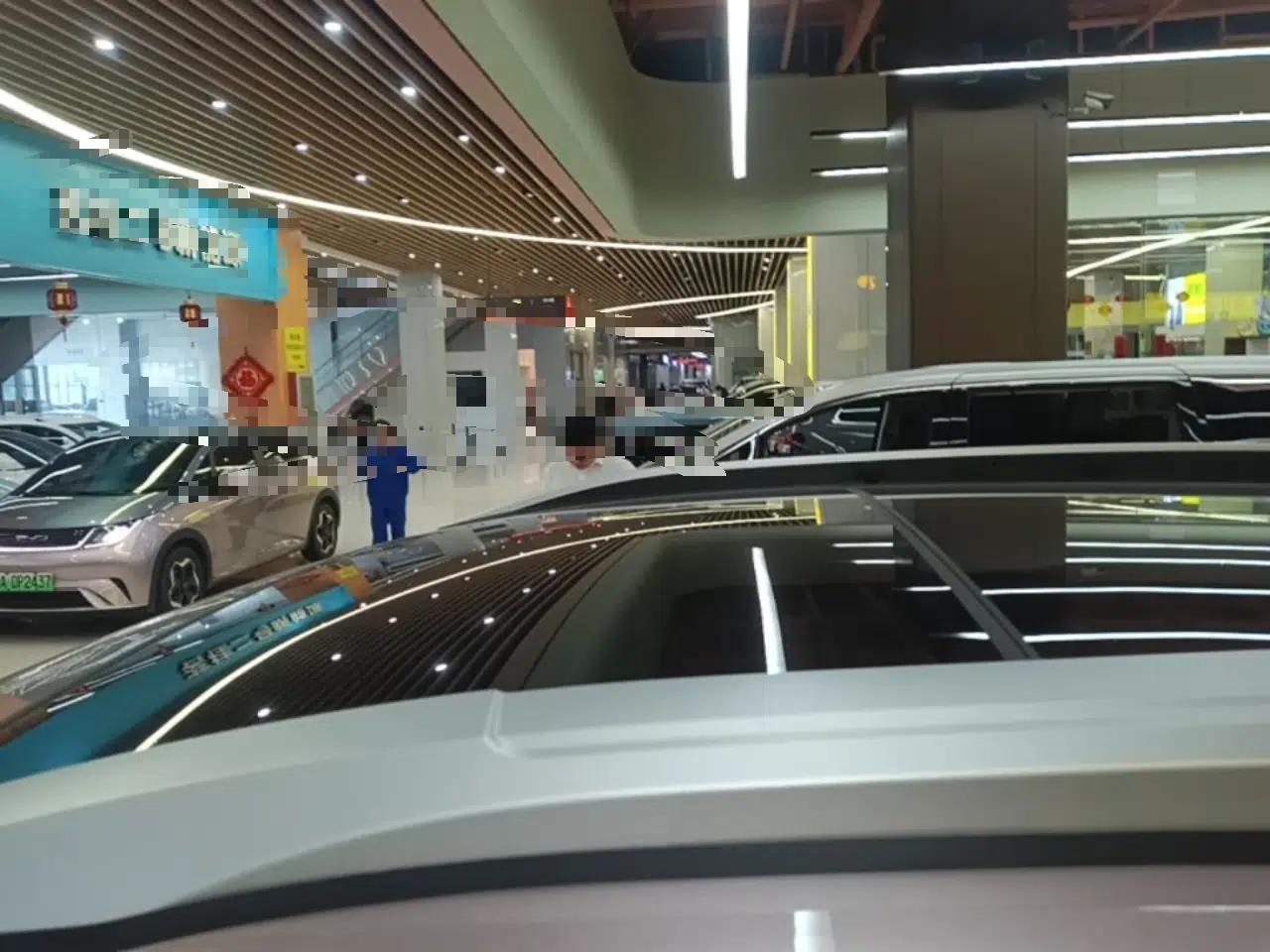 BYD Yuan Pro 2023 401 km Deluxe Version — миниатюра 11