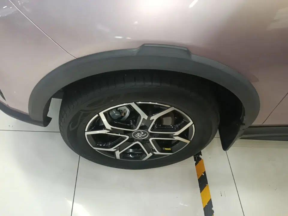 BYD Yuan Pro 2023 401 km Deluxe Version — миниатюра 8