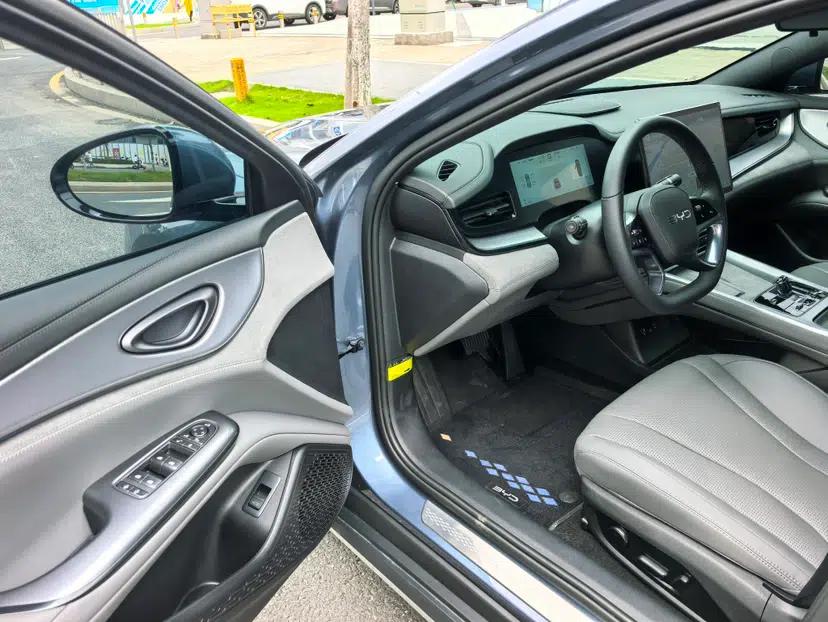 BYD Seal 07 DM-i 2025 DM-i 1.5L 125km Luxury Model — миниатюра 27