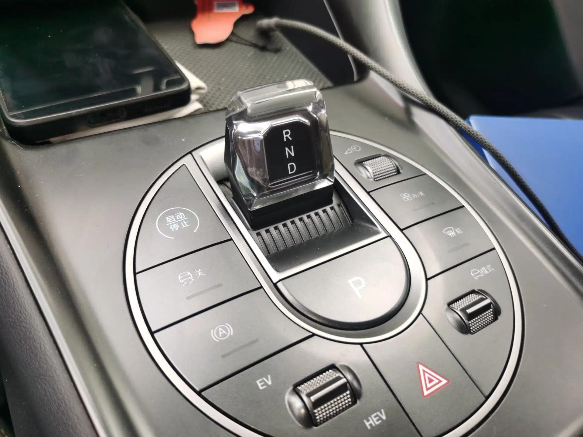 BYD Sealion 05 DM-i 2025 DM-i 75KM Prestige Model — миниатюра 15