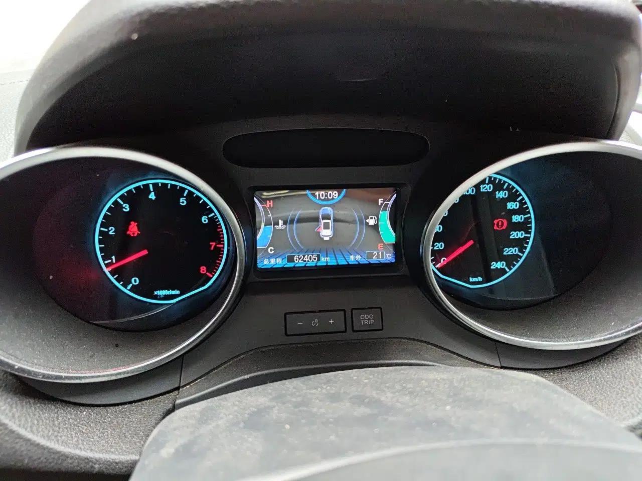 BYD Yuan 2017 1.5L Manual Cool Connect Model — миниатюра 12
