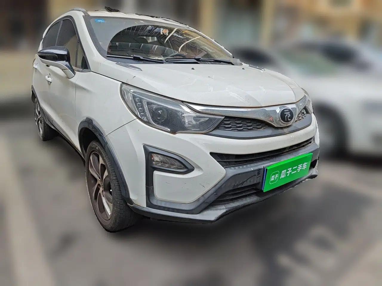 BYD Yuan 2017 1.5L Manual Cool Connect Model — миниатюра 3