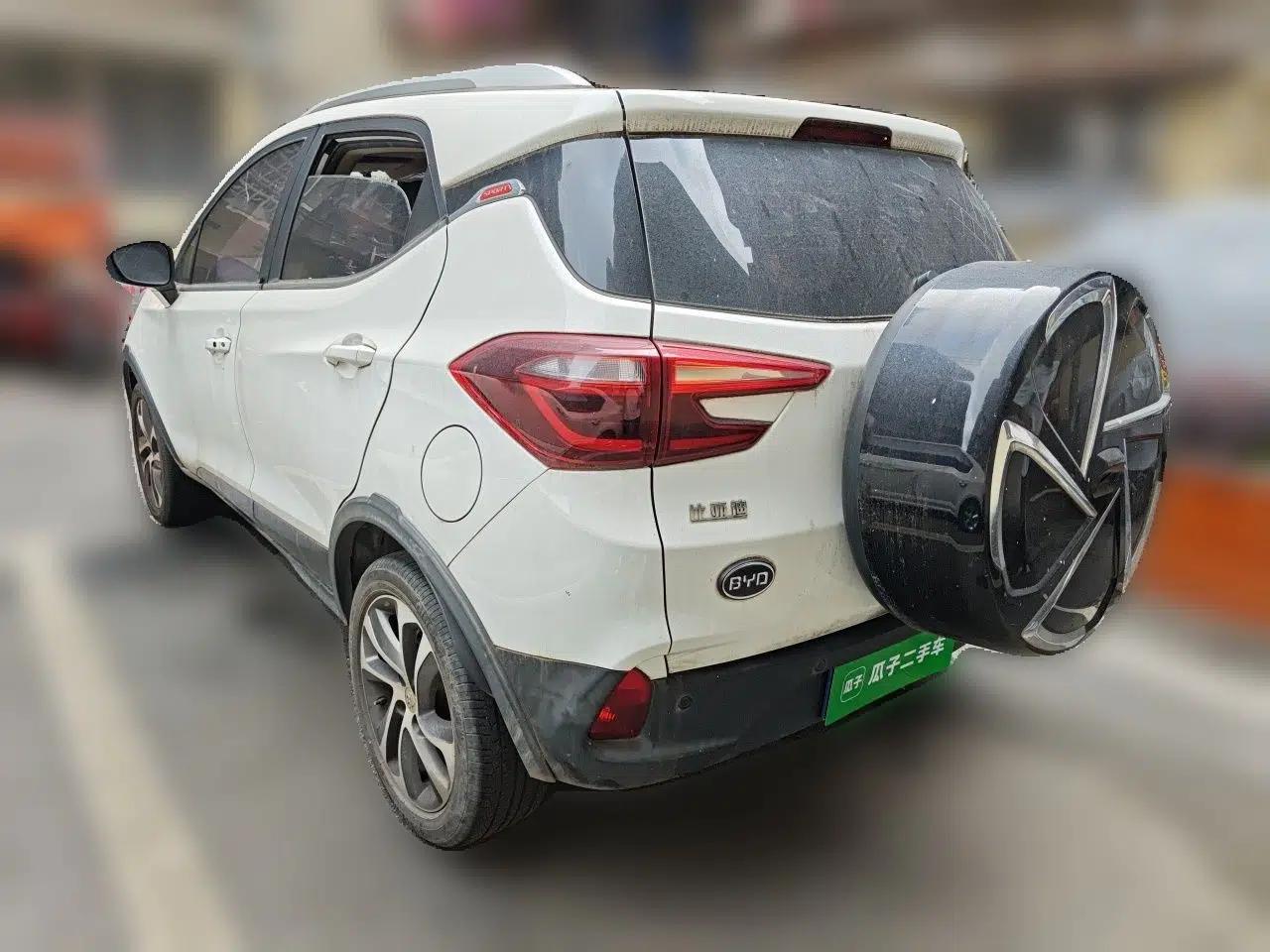 BYD Yuan 2017 1.5L Manual Cool Connect Model — миниатюра 4