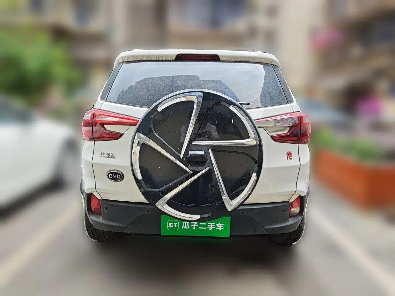 BYD Yuan 2017 1.5L Manual Cool Connect Model — миниатюра 5