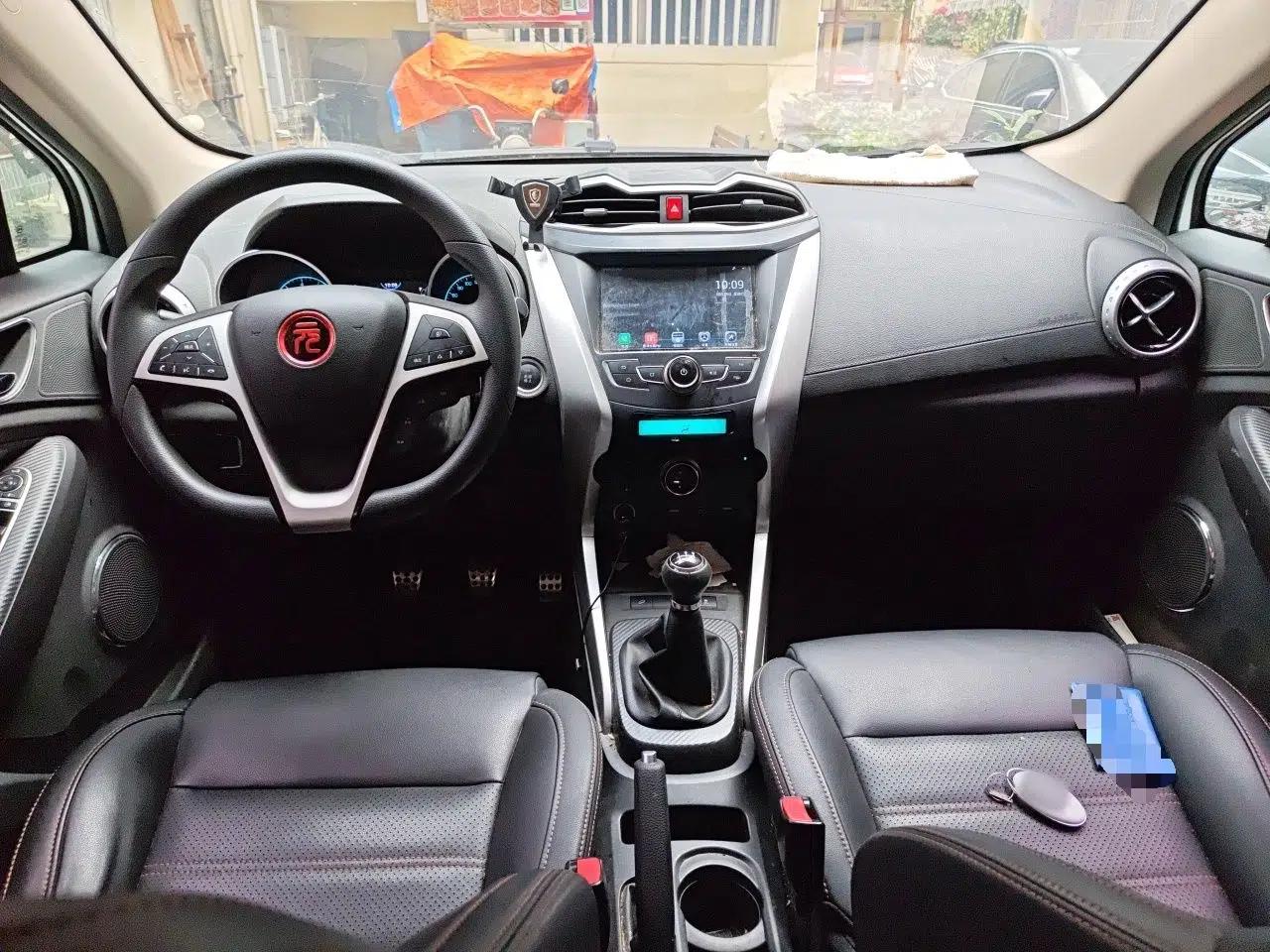 BYD Yuan 2017 1.5L Manual Cool Connect Model — миниатюра 10