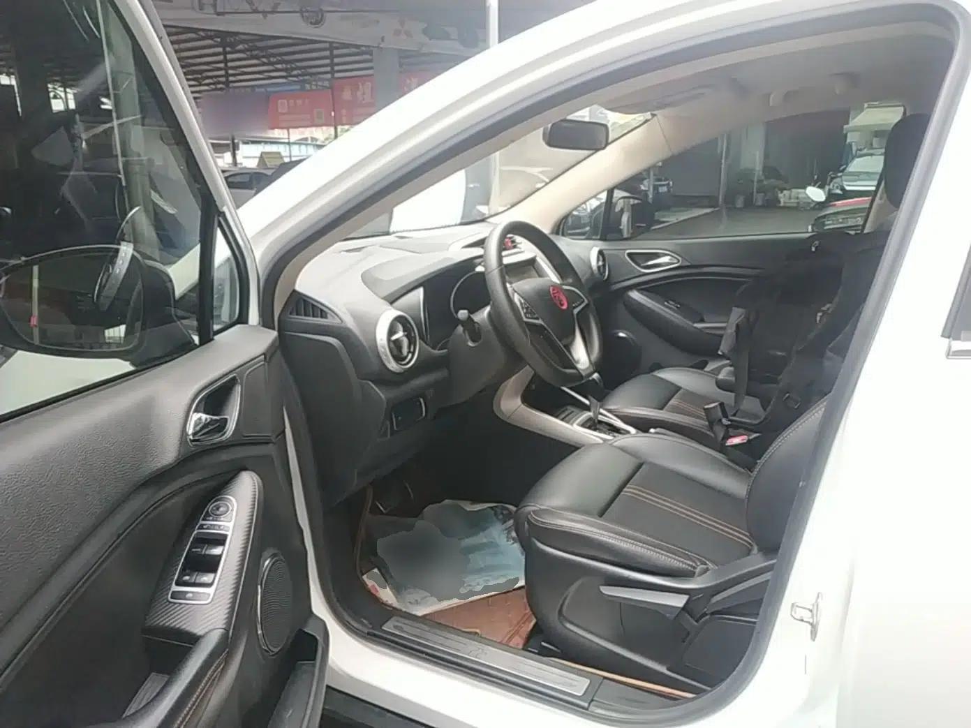 BYD Yuan 2017 1.5L Automatic Cool & Stylish Model — миниатюра 19
