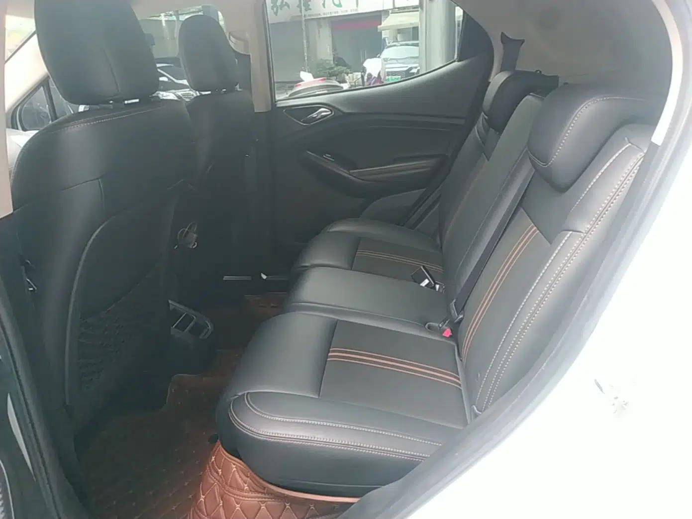 BYD Yuan 2017 1.5L Automatic Cool & Stylish Model — миниатюра 20